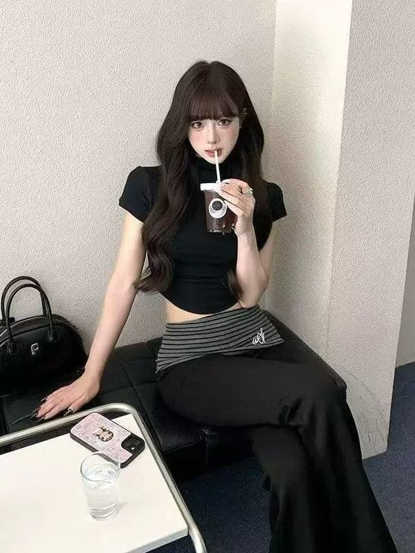 회색 쇼트 스타일 티셔츠 마이크로 나팔 바지 두 조각 여성 세트 여름 2026 슈퍼 화재 한 바람 chic 세트 상세 이미지 2