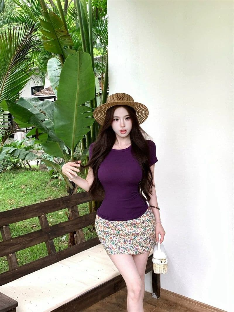 작은 키 한 부서 몸매 가꾸기 디스플레이 몸 세트 여성 여름 보라색 티셔츠 꽃무늬 반신 스커트 투피스 세트 쇼트 스타일 상세 이미지 3