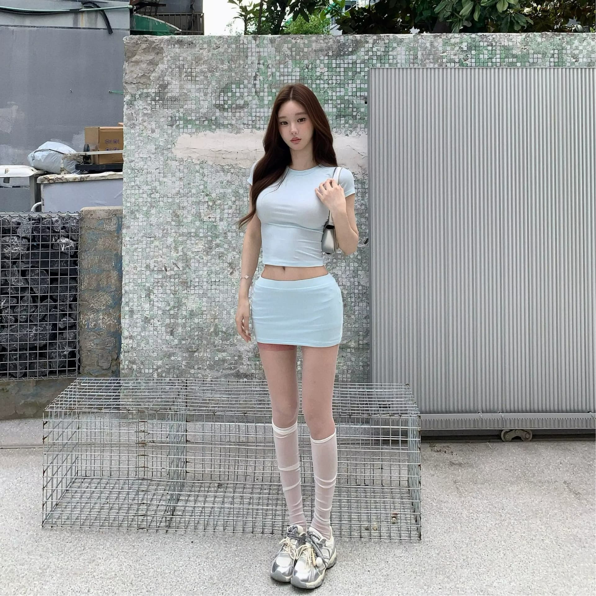 아메리칸 핫걸 품격 캐주얼 착용 가져 가라. 물 파란색 분위기 센스 라운드 넥 반팔 슬림해 보이는 타이트 스커트 반신 스커트 투피스 세트 이미지 5