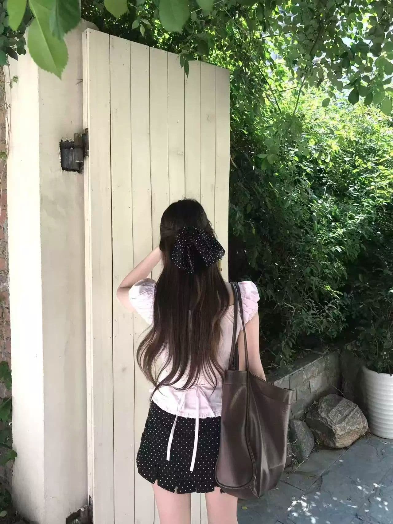 프랑스식 순수한 욕망 핫걸 착용 가져 가라. 핑크색 거품 소매 나비 매듭 레이스 셔츠 검정색 도트 무늬 반신 스커트 투피스 세트 상세 이미지 6