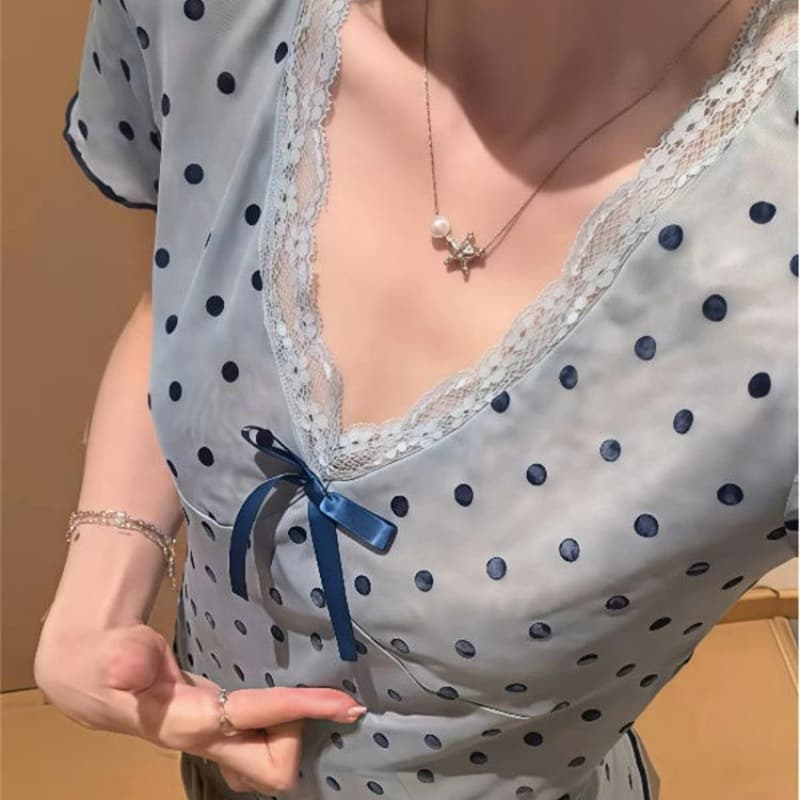 이중층 메시 원단 식물 플러시 한 부서 도트 무늬 레이스 V넥 반팔 티셔츠 여름 몸매 가꾸기 슬림해 보이는 나비 매듭 맨위 이미지 5