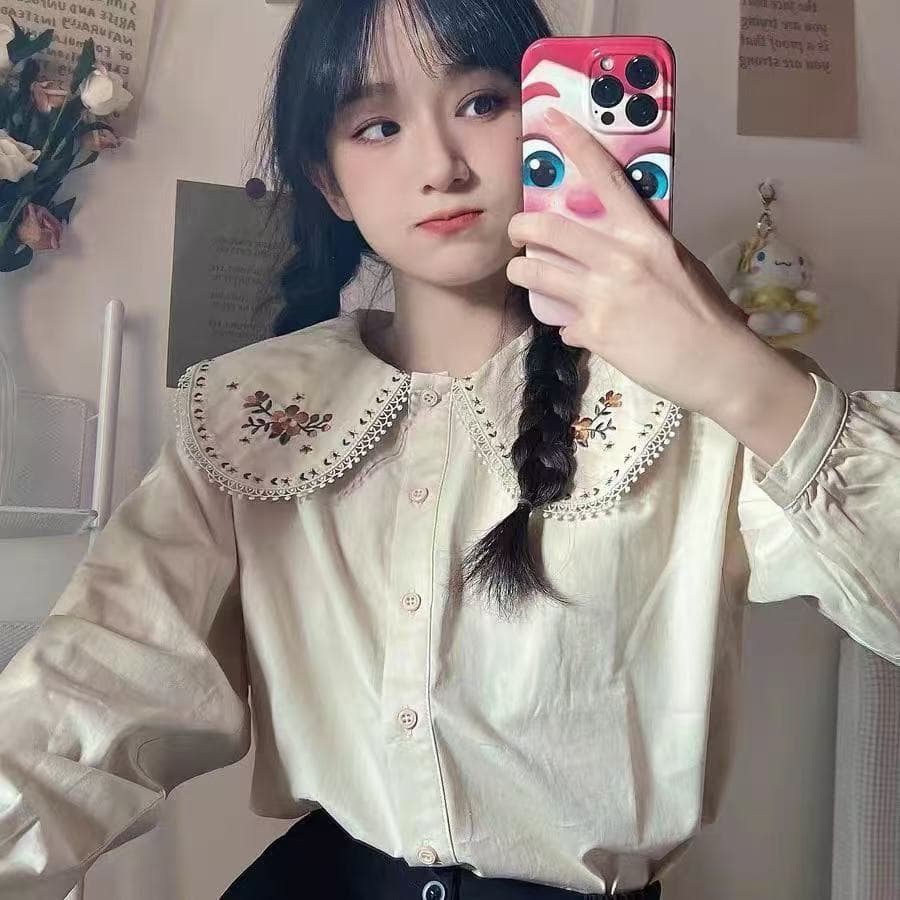 봄 새로운 2026 베이비 칼라 셔츠 긴팔 여성 디자인 센스 작은 대중 루즈핏 셔츠 Chic 달콤함 맨위 트렌디 이미지 5