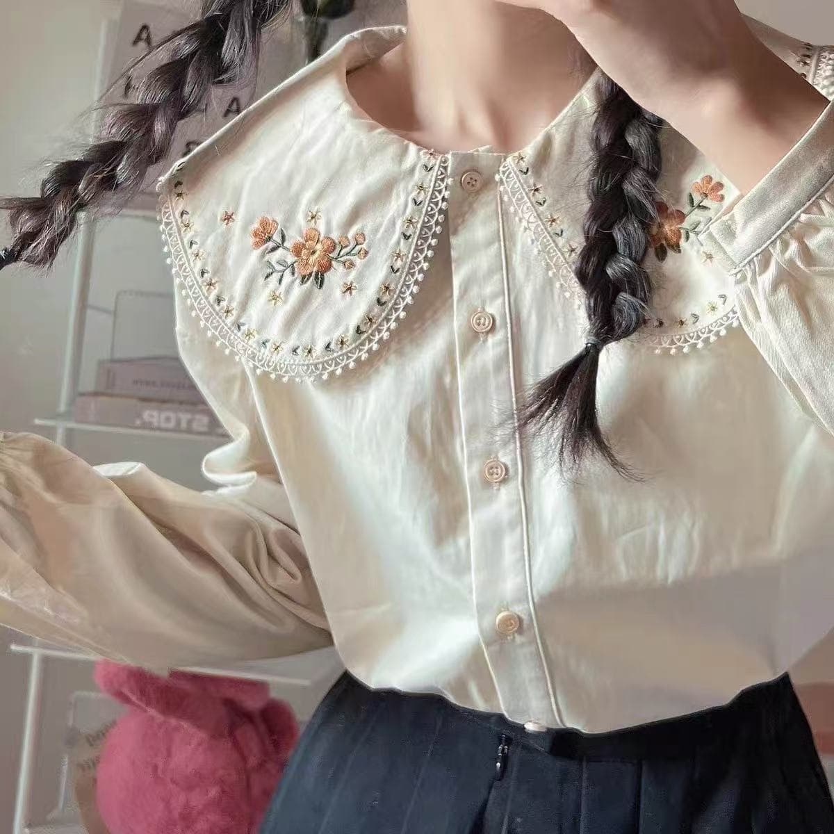봄 새로운 2026 베이비 칼라 셔츠 긴팔 여성 디자인 센스 작은 대중 루즈핏 셔츠 Chic 달콤함 맨위 트렌디 상세 이미지 10