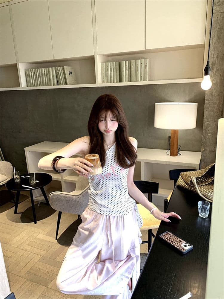 1 1 라이 우아한 260 그램 한 부서 달콤한 매운맛 순수한 욕망 오프숄더 도트 무늬 민소매 티셔츠 여성 여름 얇은 스타일 몸매 가꾸기 슬림해 보이는 맨위 이미지 3