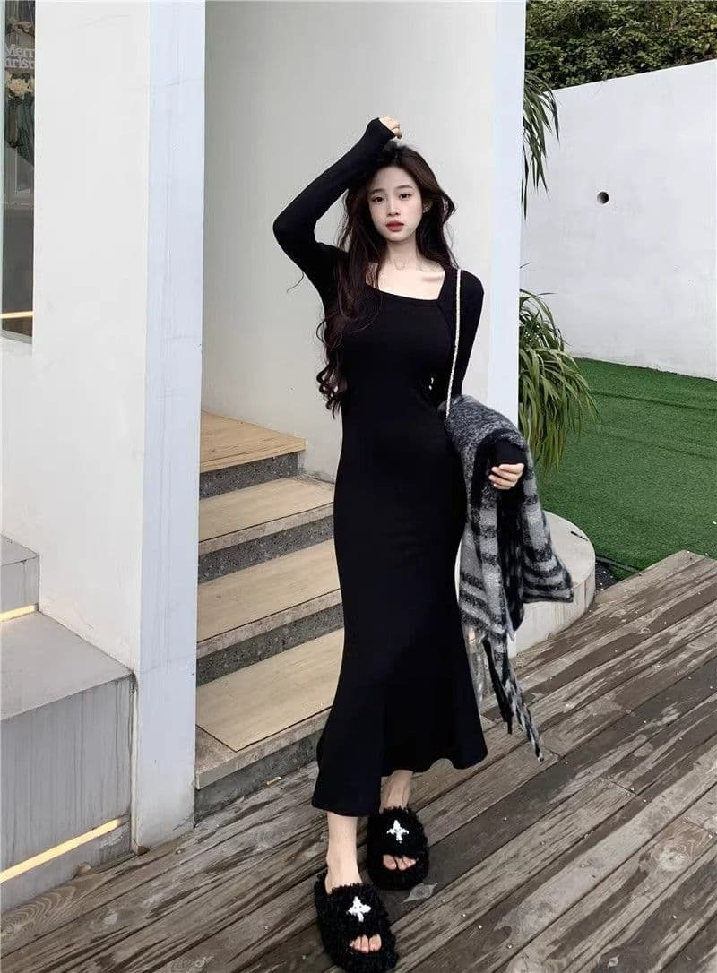 2026 년 새로운 품격 검정색 긴팔 여성 드레스 가을 겨울 고급 섹시함 만나는 타이트 스커트 인어 꼬리 롱 스커트 상세 이미지 2