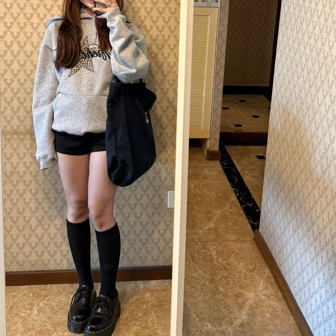 얇은 스타일 털이 있는 자수 패치 순수한 Mianhua 면 복합 후드티 여성 상세 이미지 11