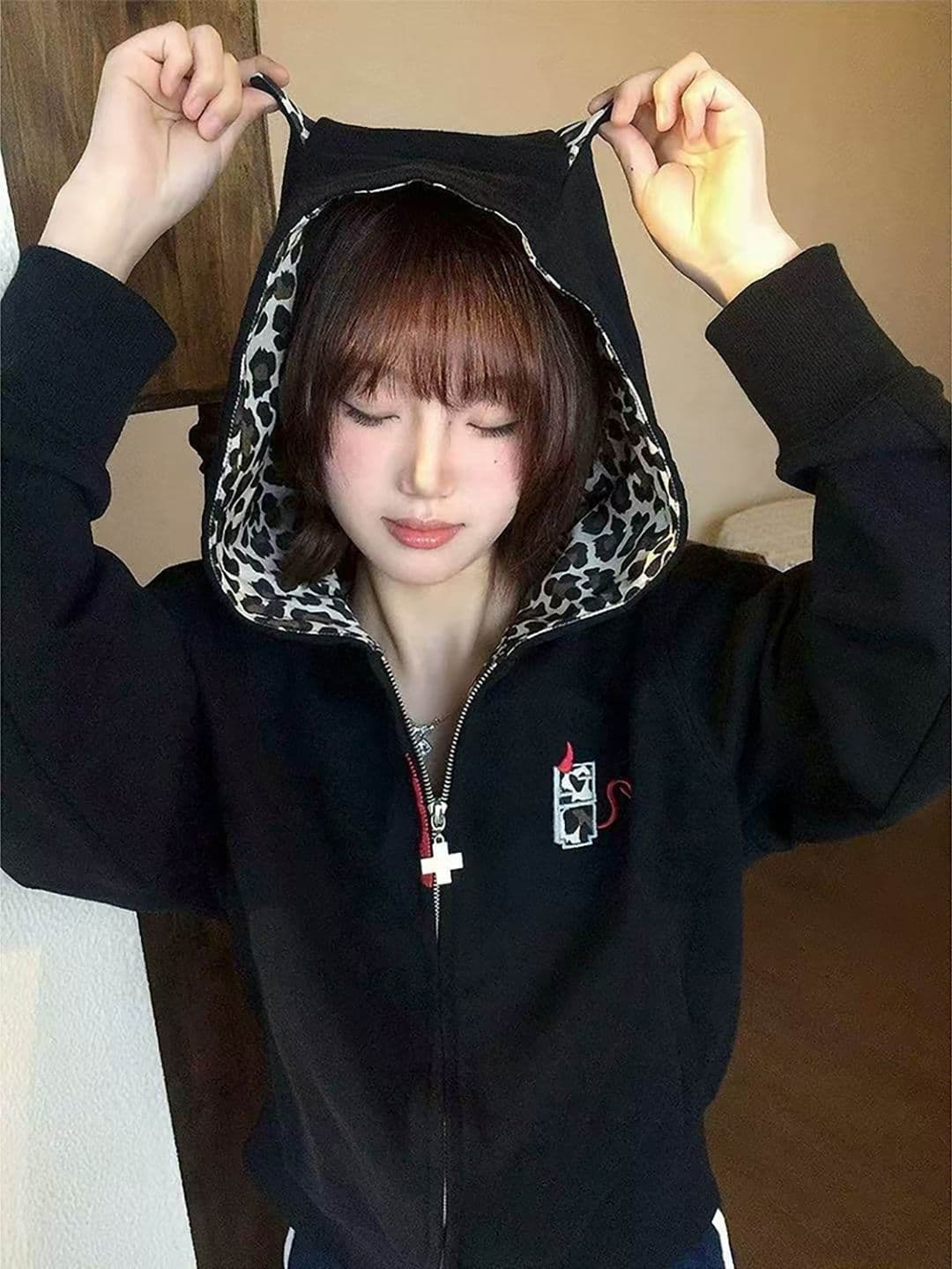 얇은 스타일 털이 있는 자수 패치 순수한 Mianhua 면 복합 후드티 여성 상세 이미지 5