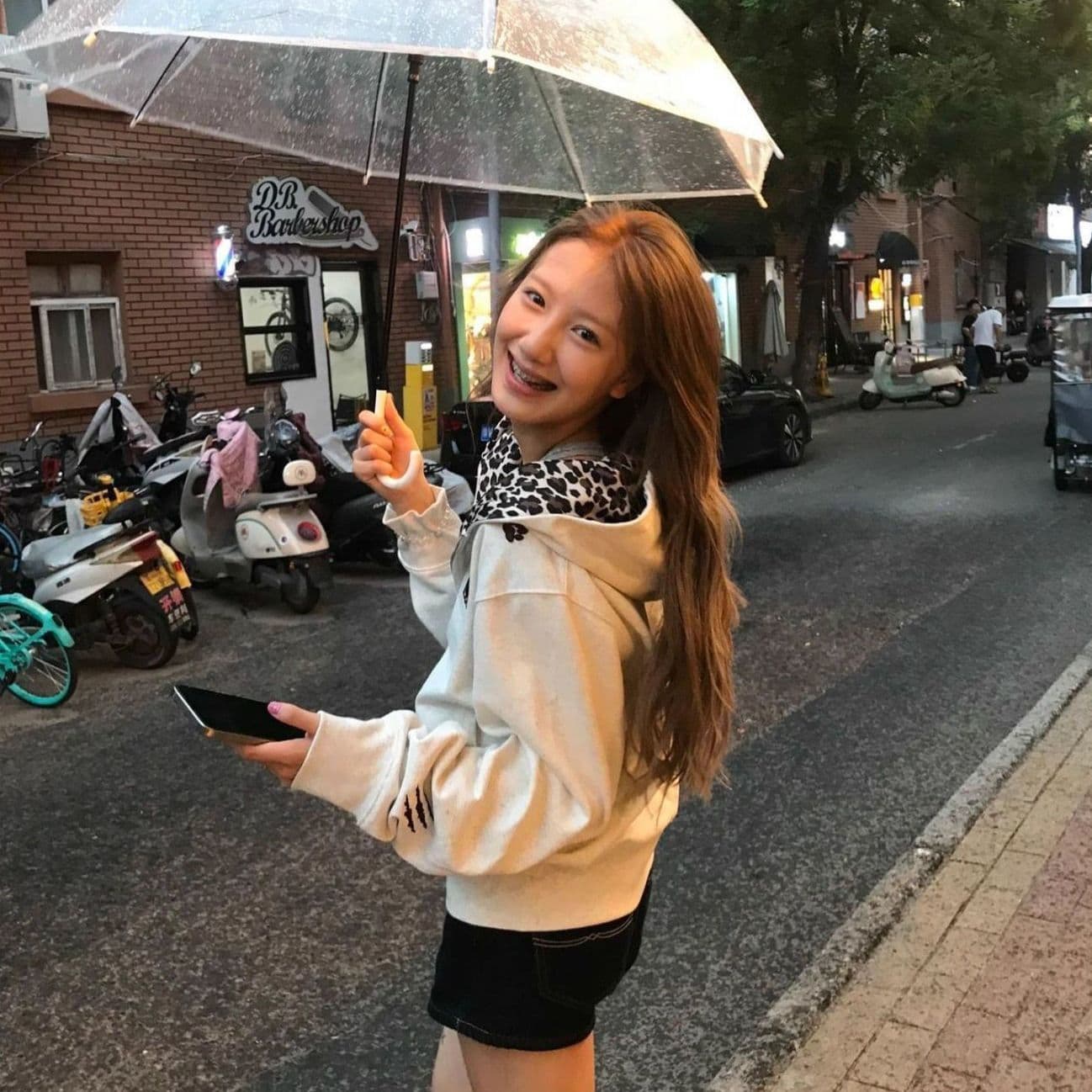 얇은 스타일 털이 있는 자수 패치 순수한 Mianhua 면 복합 후드티 여성 상세 이미지 8