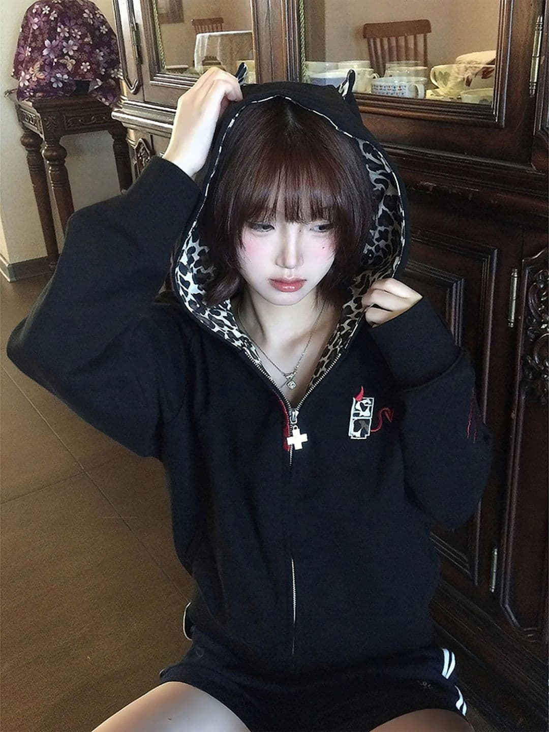 얇은 스타일 털이 있는 자수 패치 순수한 Mianhua 면 복합 후드티 여성 상세 이미지 11