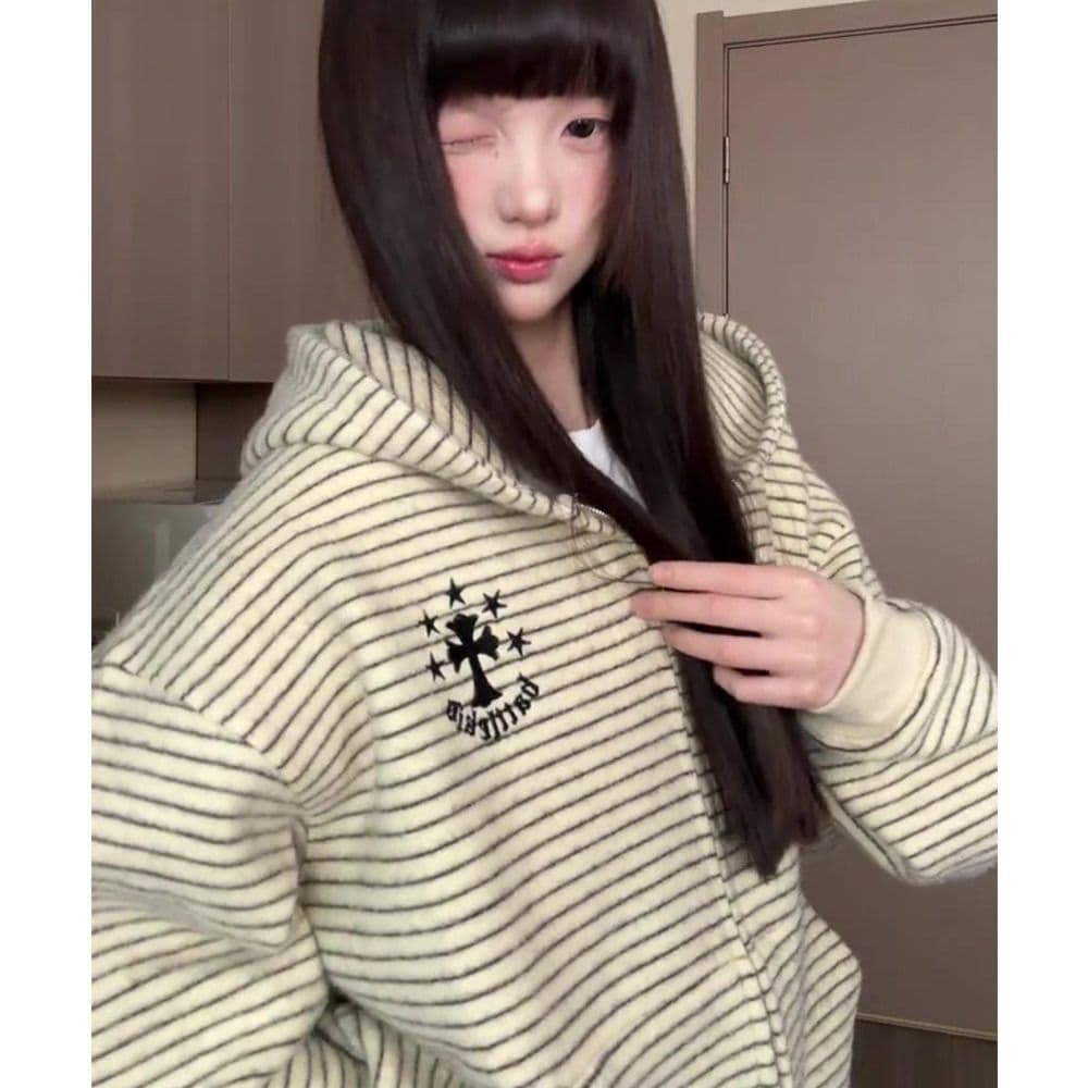 얇은 스타일 털이 있는 자수 광저우 원본 원단 400g 후드티 여성