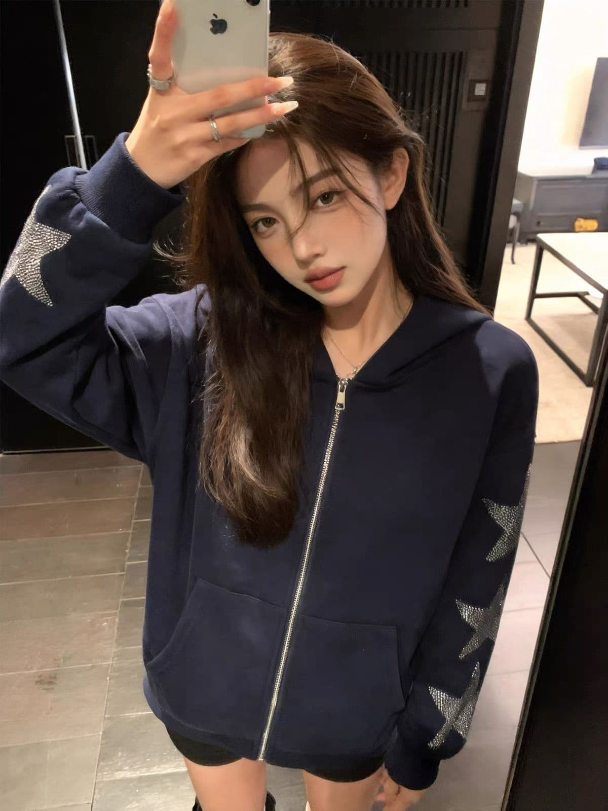 얇은 스타일 털이 있는 복잡한 블랙 하단 핫픽스 백금 지퍼 이후 패키지 칼라 순수한 Mianhua 면 후드티 여성 상세 이미지 4