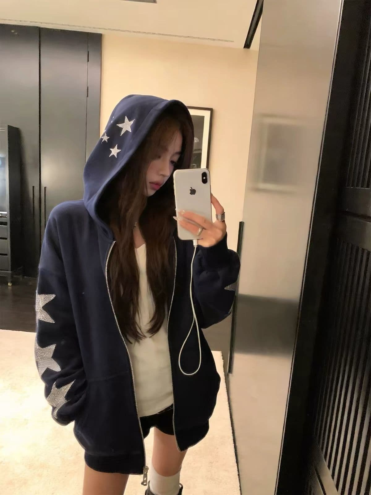 얇은 스타일 털이 있는 복잡한 블랙 하단 핫픽스 백금 지퍼 이후 패키지 칼라 순수한 Mianhua 면 후드티 여성 상세 이미지 5