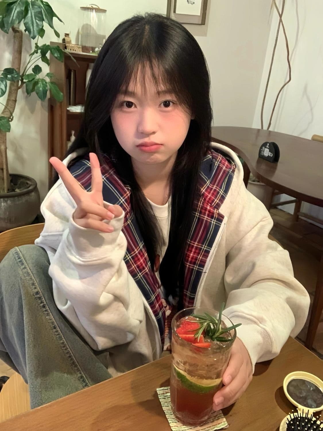 얇은 스타일 털이 있는 후아 면 복합 후드티 여성 상세 이미지 3