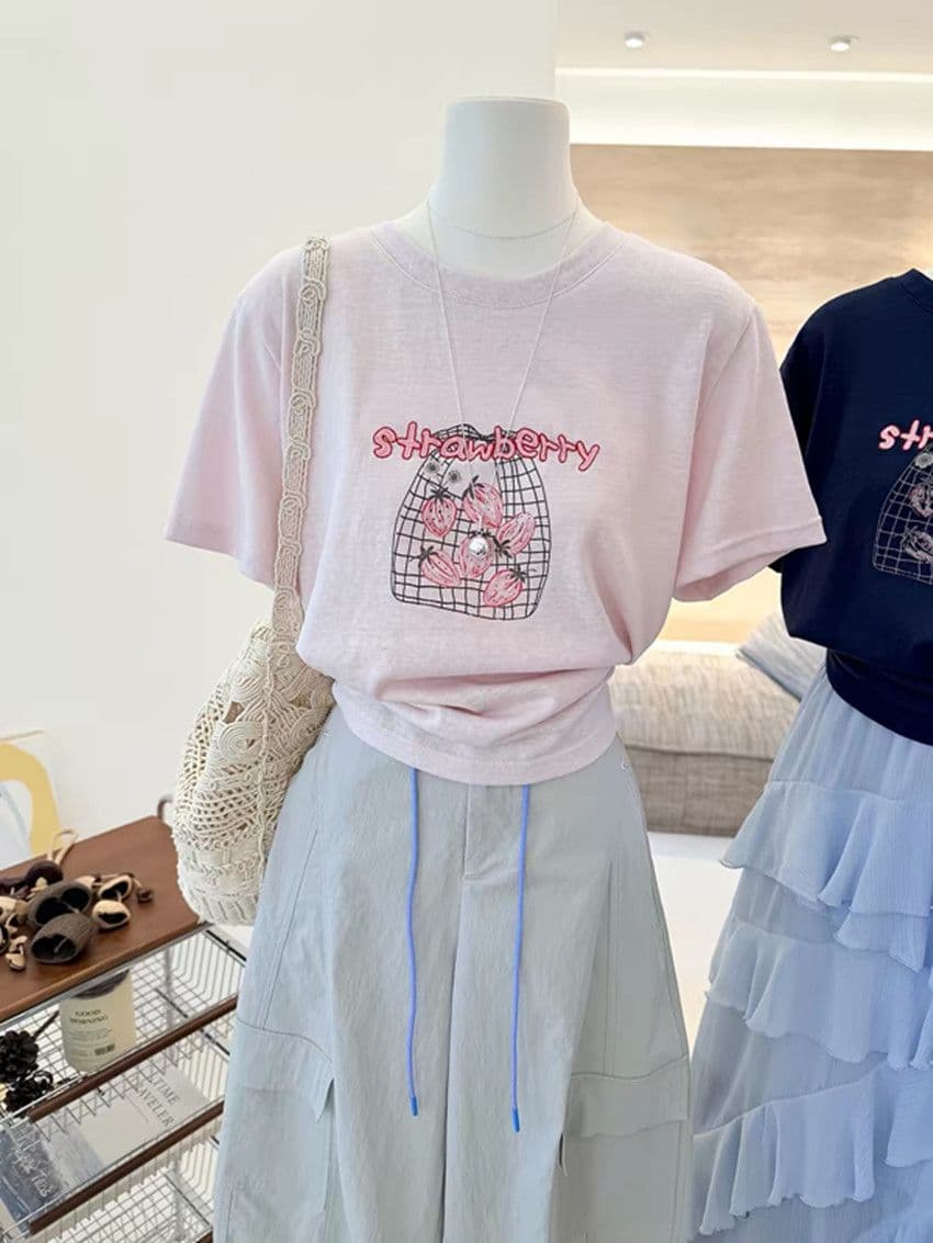 눈꽃 면 여름 한 부서 신선함 문예 딸기 프린트 반팔 티셔츠 여성 루즈핏 연령 감소 슬림해 보이는 맨위 상세 이미지 2
