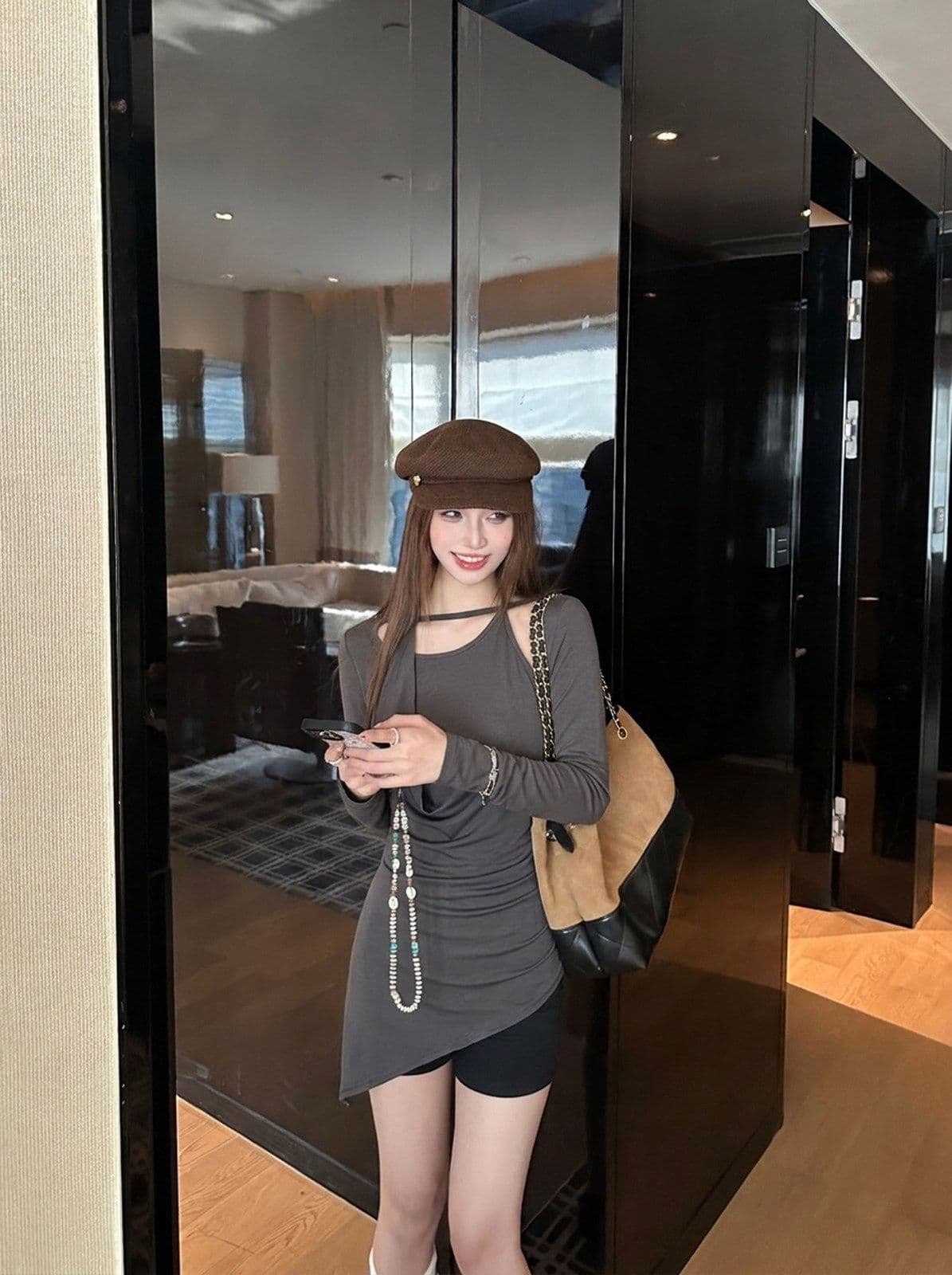 디자인 센스 행침 목 불규칙 긴팔 행침 목 티셔츠 여름 맨위 여성 트렌디 상세 이미지 13