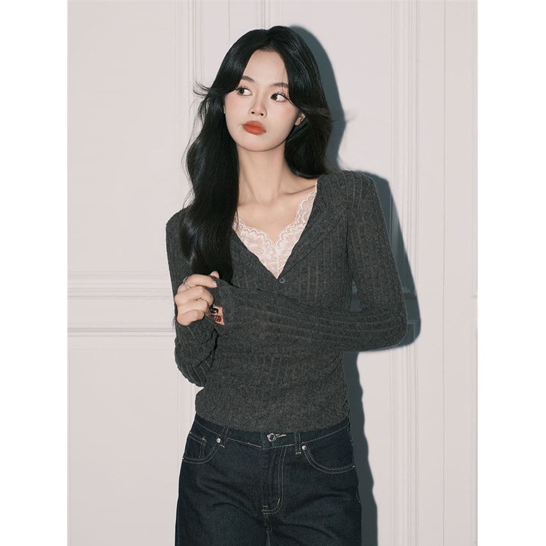 사람들 면 구덩이 기사 연삭 털 품격 회색 레이스 페이크 레이어드 V넥 순수한 욕망 긴팔 만나는 맨위 이미지 4