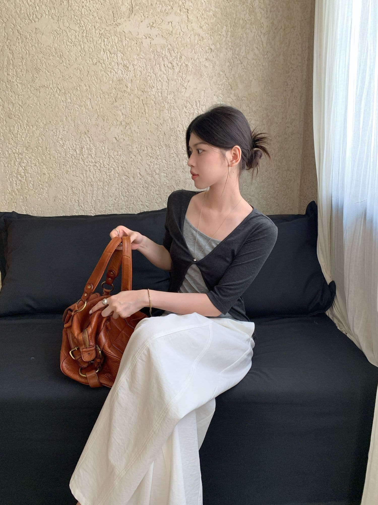 페이크 레이어드 배색 패치워크 V넥 중간 소매 티셔츠 여성 여름 디자인 센스 몸매 가꾸기 슬림해 보이는 핫걸 맨위 상세 이미지 6