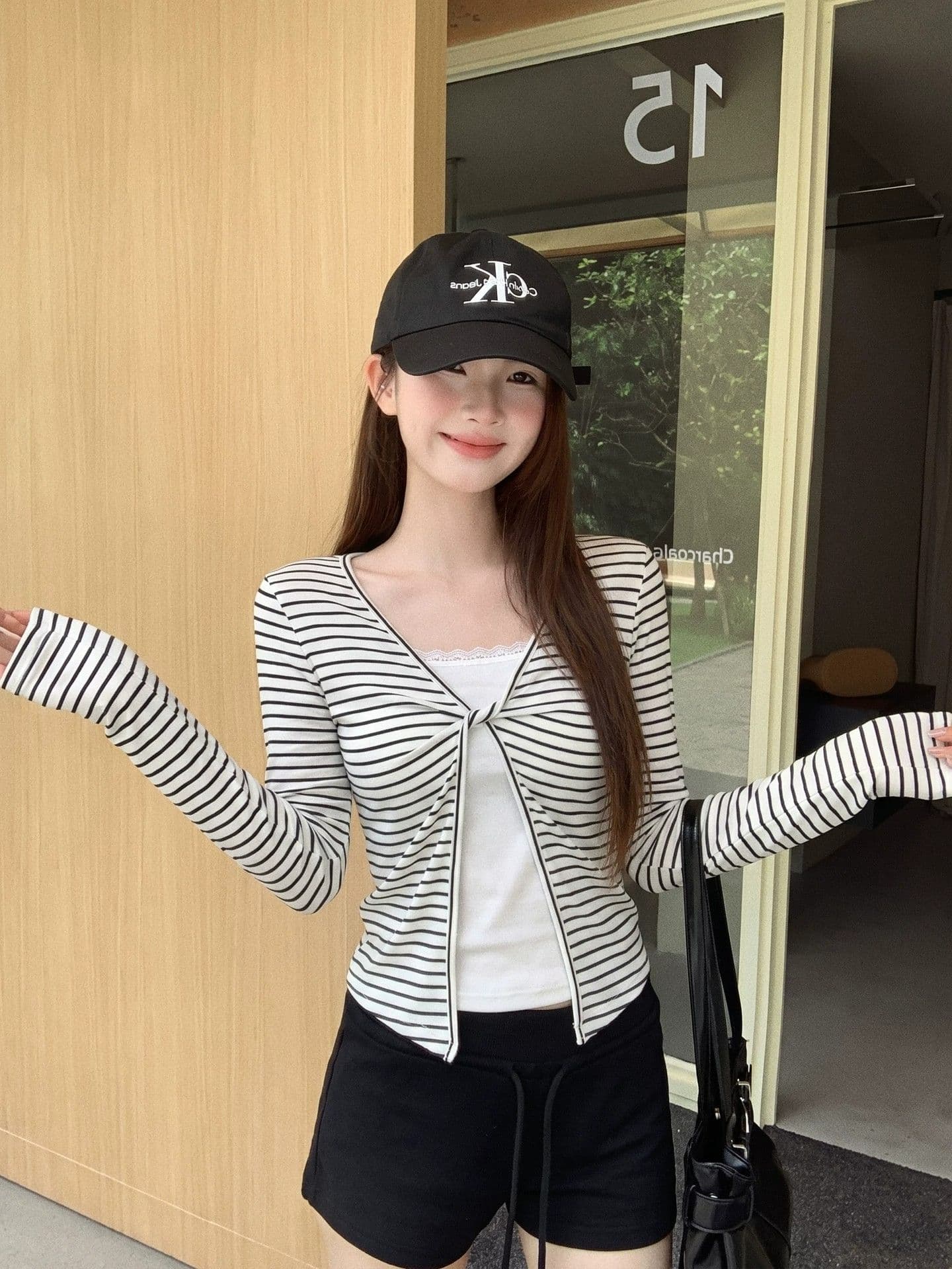 주간 실크 리브 삽입 색상 사람들 면 이른 가을 페이크 레이어드 티셔츠 여성 몸매 가꾸기 V넥 스트라이프 슬림해 보이는 맨위 상세 이미지 4