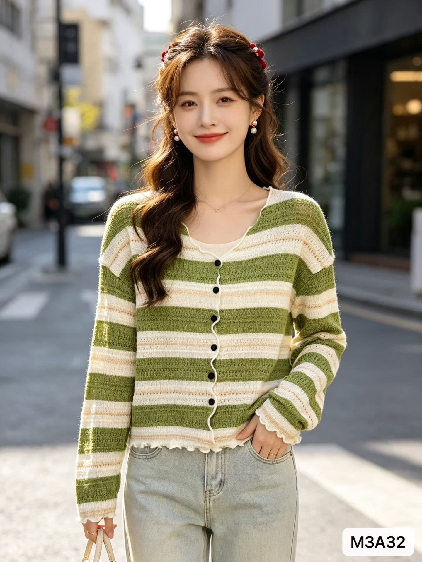 배색 스트라이프 V넥 프릴 긴팔 니트 티셔츠 여성 이른 가을 2026 외국 가스 허리 수축 슬림해 보이는 싱글 줄 버튼 상세 이미지 4