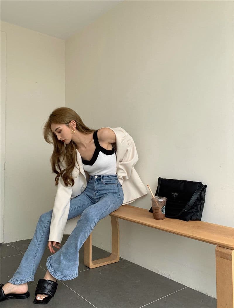 2026 년 가을 새로운 항구 바람 V넥 낮은 가슴 몸매 가꾸기 슬림해 보이는 패치워크 색상 니트 캐미솔 상세 이미지 30