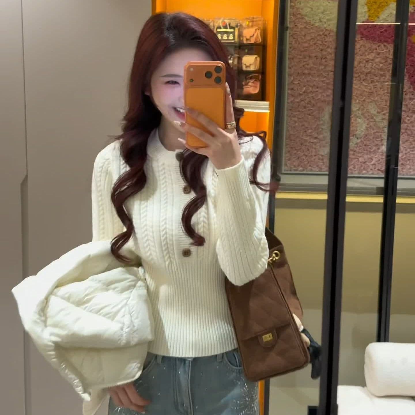 2026 한 부서 라운드 넥 꽈배기 니트 단추 디자인 허리 수축 슬림해 보이는 풀오버 긴팔