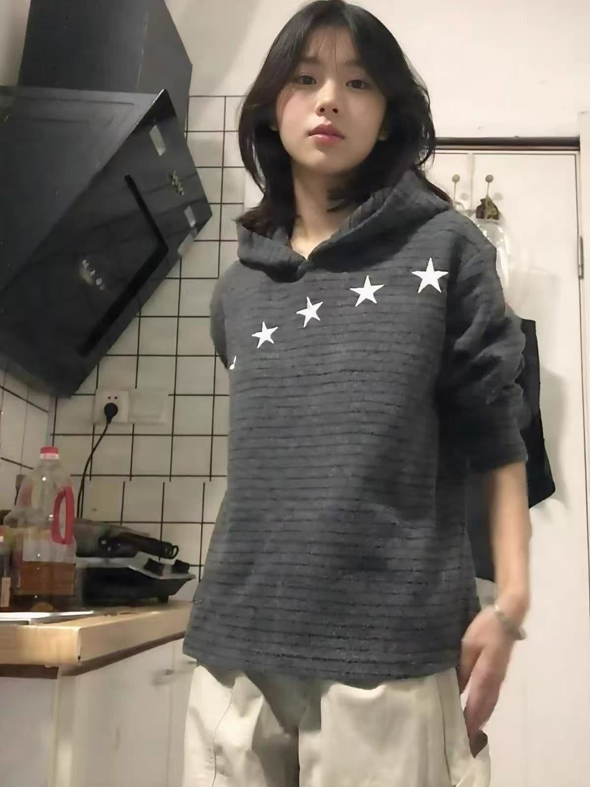 원본 컬러 짜임 기사 300 그램 자수 후드티 여성 이미지 3