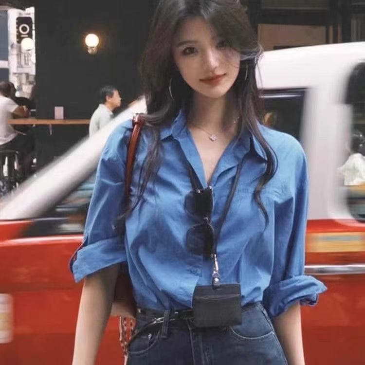 파란색 POLO 칼라 긴팔 셔츠 여성 2026 가을 새로운 느긋한 바람 루즈핏 슬림해 보이는 셔츠 맨위 외출용 상세 이미지 5