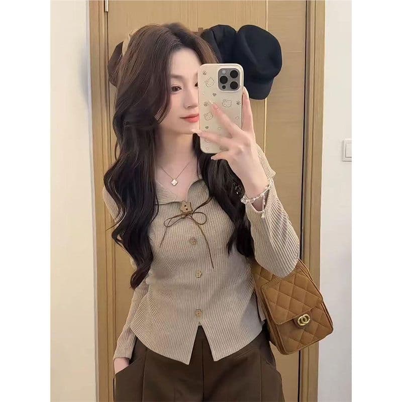 이른 가을 나비 매듭 V넥 긴팔 티셔츠 여성 레트로 꽃 단추 몸매 가꾸기 슬림해 보이는 맨위
