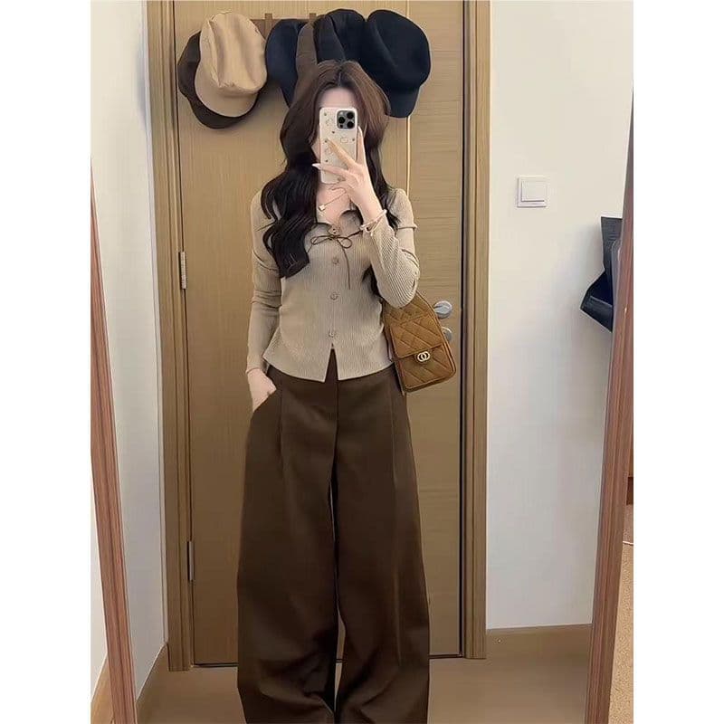 이른 가을 나비 매듭 V넥 긴팔 티셔츠 여성 레트로 꽃 단추 몸매 가꾸기 슬림해 보이는 맨위 이미지 4