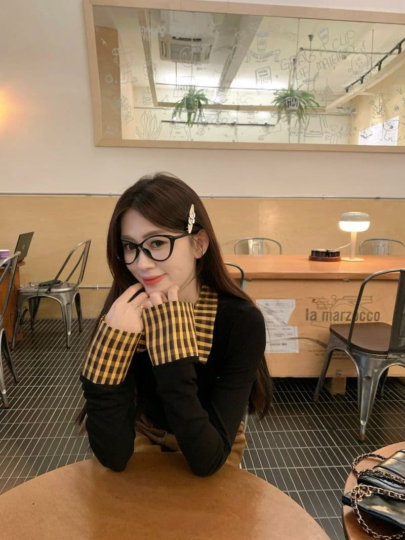 체크무늬 페이크 레이어드 긍정적 인 어깨 긴팔 티셔츠 여성 가을 몸매 가꾸기 POLO 칼라 핫걸 맨위 상세 이미지 7