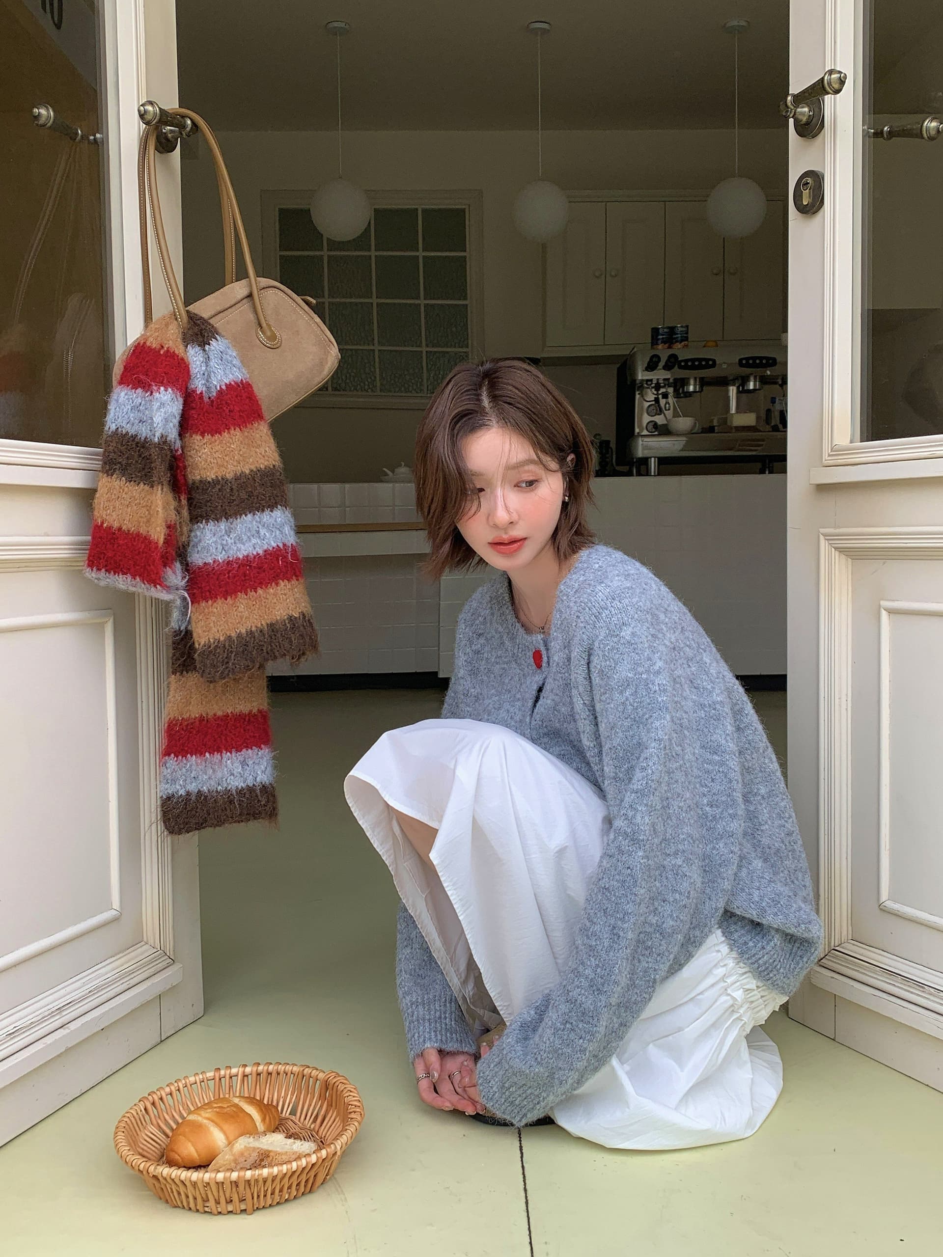한 부서 부드러운 찹쌀 회색 하트 버클 스웨터 오픈 가디건 여성 가을 겨울 새로운 루즈핏 느긋한 바람 니트 스웨터 재킷 맨위 상세 이미지 5