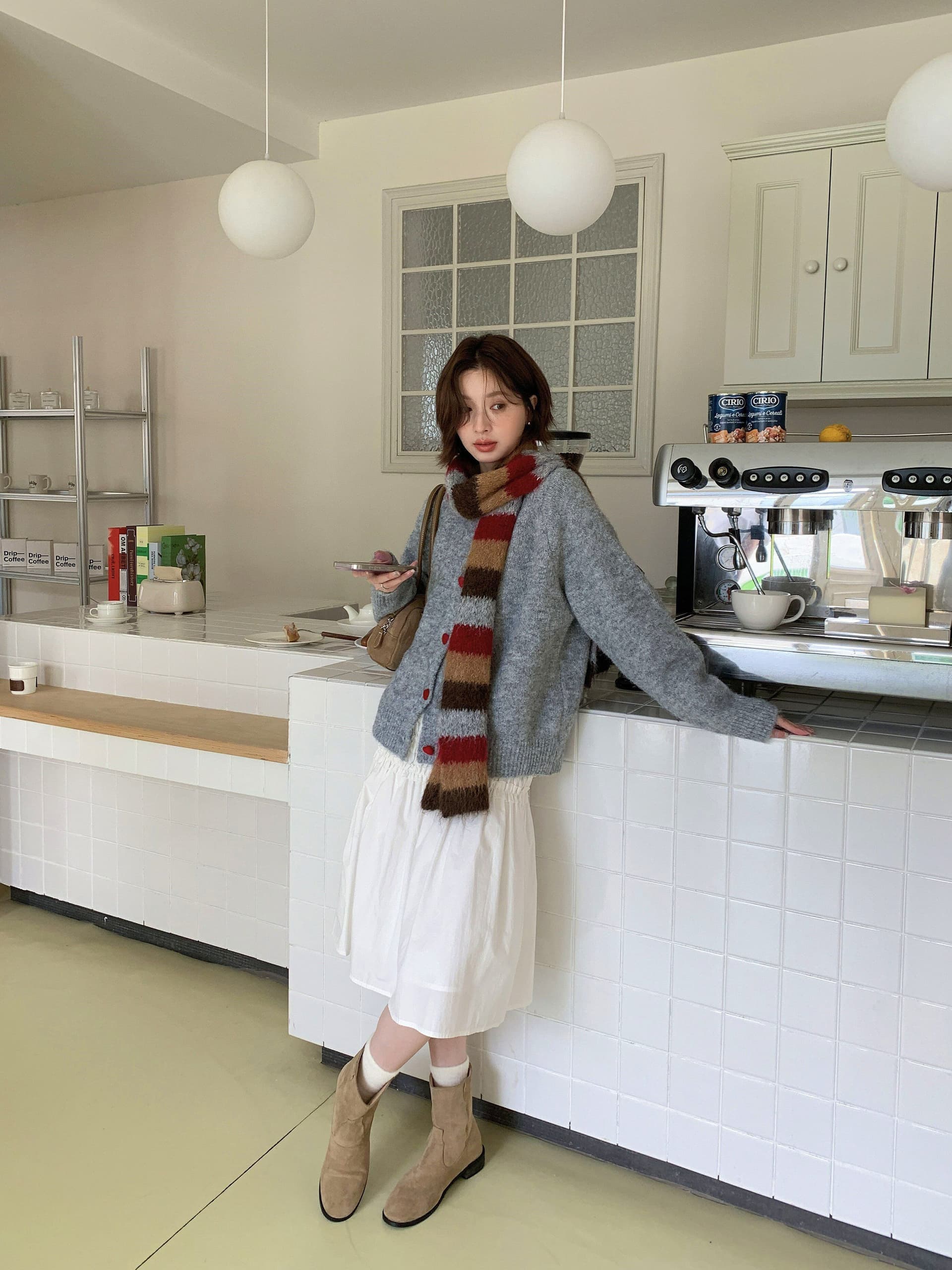 한 부서 부드러운 찹쌀 회색 하트 버클 스웨터 오픈 가디건 여성 가을 겨울 새로운 루즈핏 느긋한 바람 니트 스웨터 재킷 맨위 상세 이미지 7