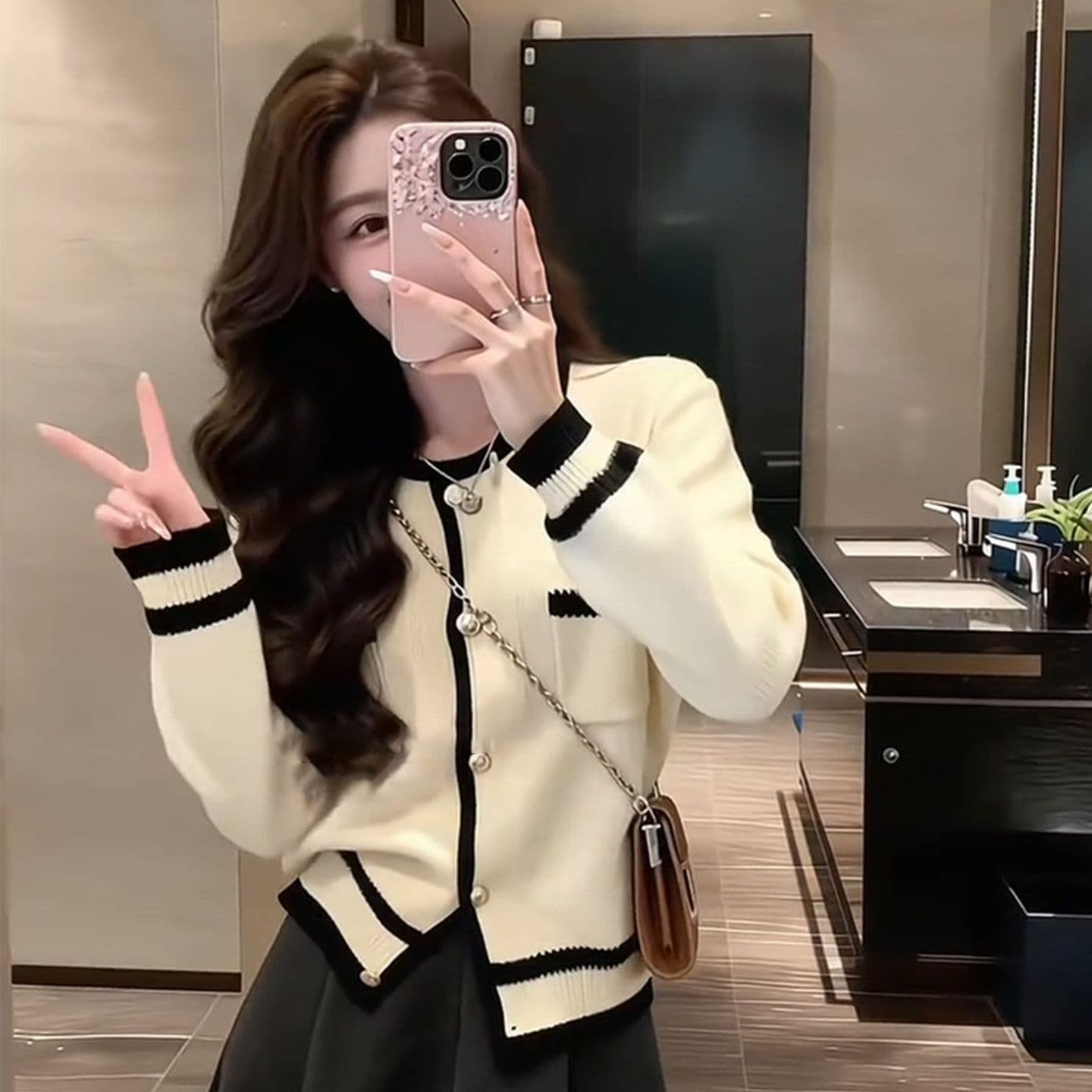 작은 샤넬 스타일 품격 배색 니트 스웨터 여성 의류 2026 가을 새로운 캐주얼 다용도 아름다운 인사이드 가져 가라. 스웨터 맨위 상세 이미지 2