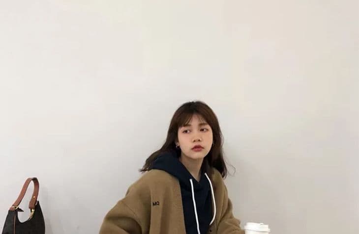 레트로 느긋한 바람 스웨터 여성 코트 2026 년 가을 새로운 외출용 루즈핏 중간 길이 가을 겨울 니트 오픈 가디건 상세 이미지 12