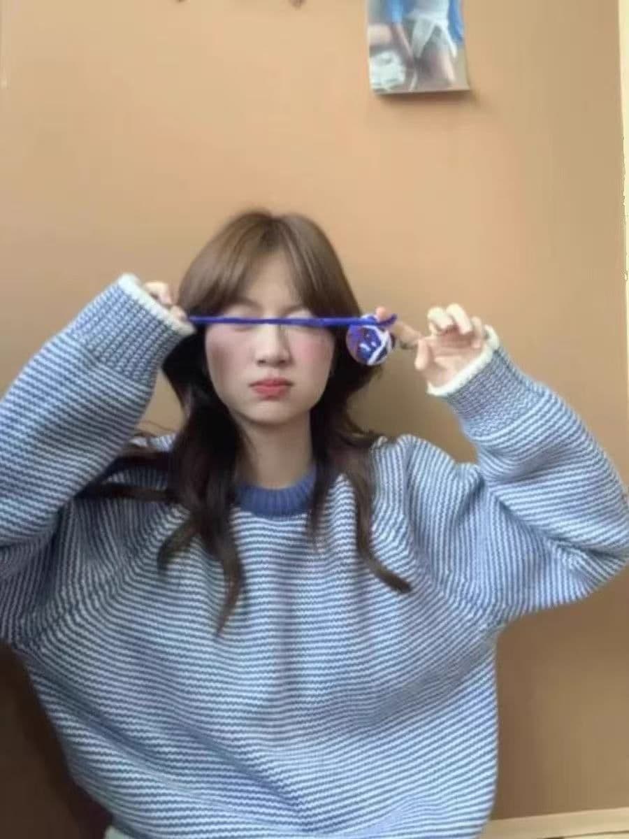 한 부서 레트로 배색 스트라이프 파란색 스웨터 여자 가을 겨울철 새로운 루즈핏 느긋한 2026 새로운 니트 맨위 상세 이미지 6