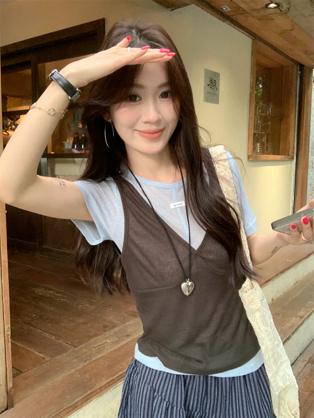 실사 정가 미니멀리즘 V넥 조끼 막대기 표준 인터넷 에디션 다용도 반팔 티셔츠 허리밴드 스트라이프 반신 치마 세트 상세 이미지 3
