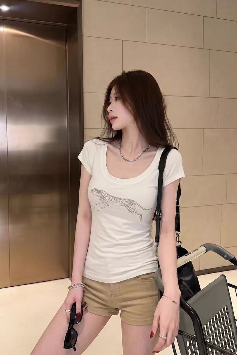핫걸 반팔 티셔츠 여성 여름 레트로 표범 프린트 몸매 가꾸기 슬림해 보이는 긍정적 인 어깨 의류 이미지 5