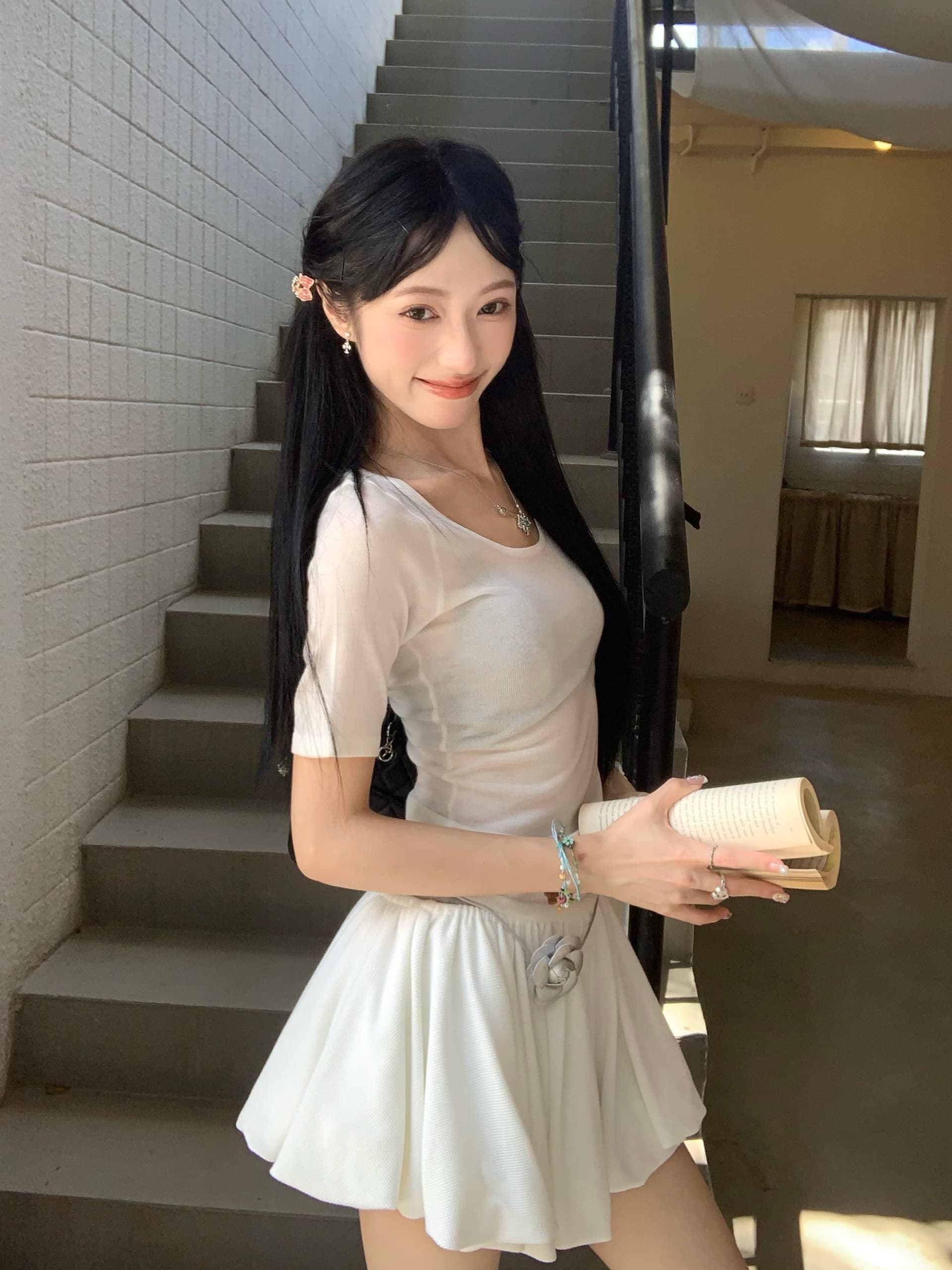 달콤한 핫걸 u 칼라 반팔 티셔츠 여성 여름 몸매 가꾸기 슬림해 보이는 만나는 맨위 상세 이미지 10