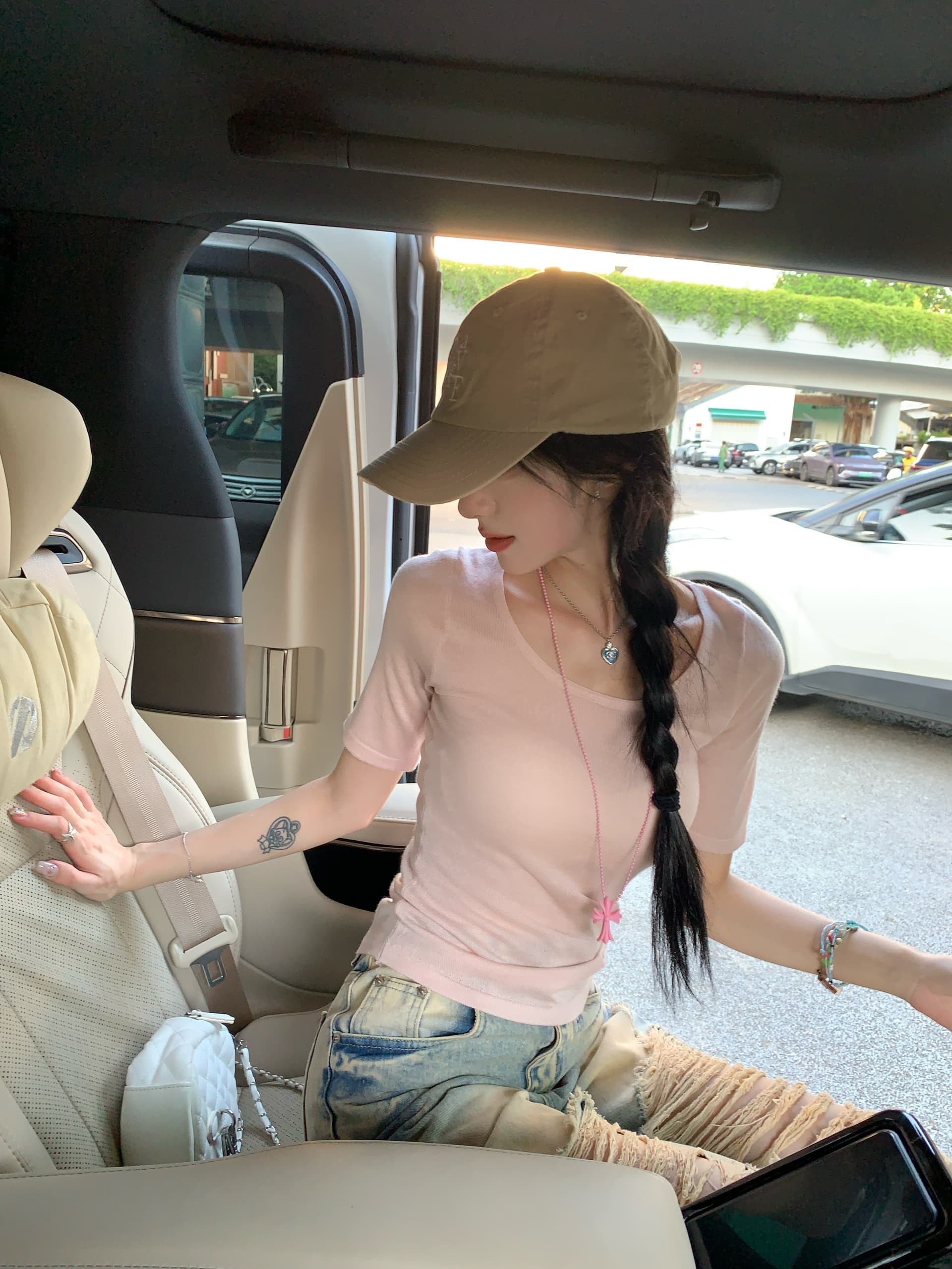 달콤한 핫걸 u 칼라 반팔 티셔츠 여성 여름 몸매 가꾸기 슬림해 보이는 만나는 맨위 상세 이미지 18