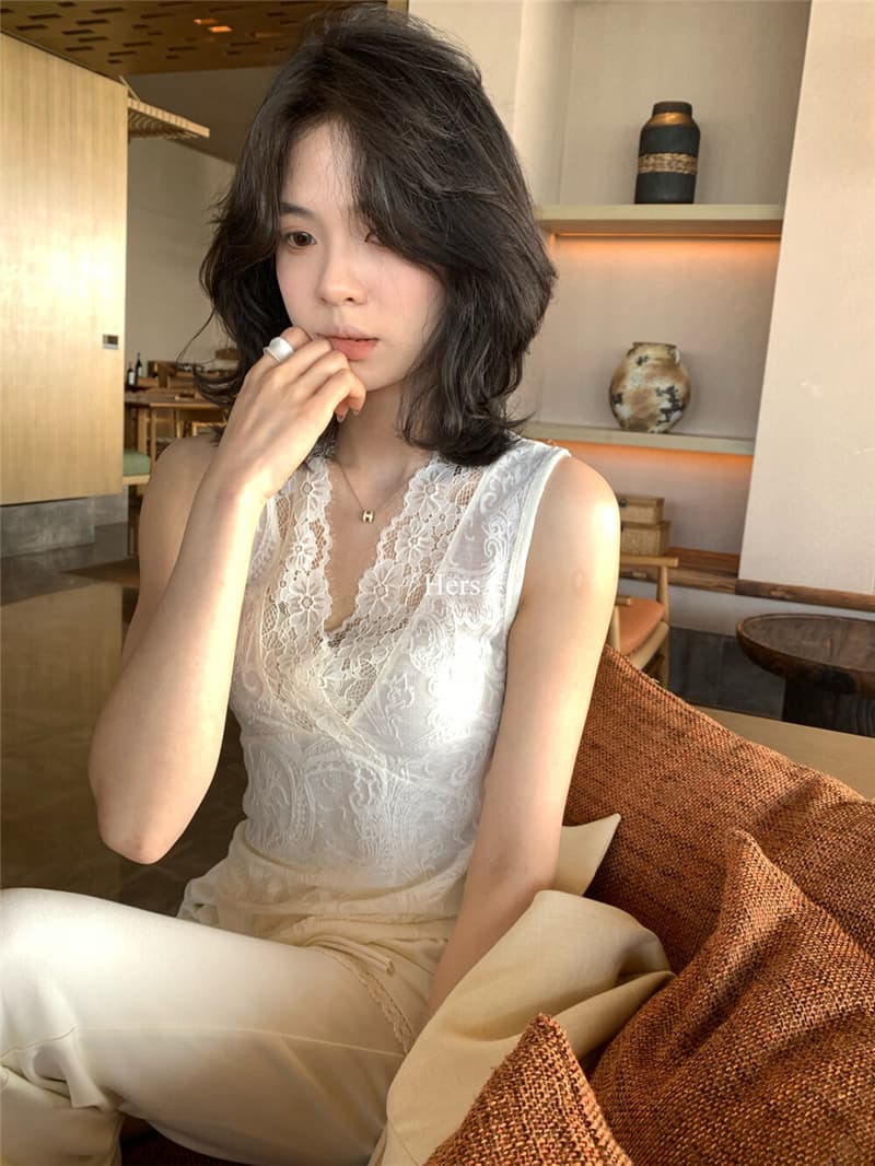 26 년 이른 봄 hers 미니멀리즘 품격 일상 스택 착용 슈퍼 아름다움 인사이드 가져 가라. 레이스 V넥 조끼 상세 이미지 1