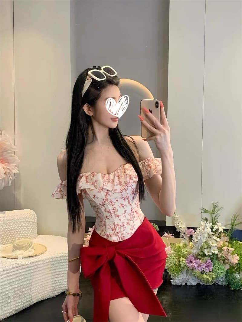 남자가없는 땅 장미 가져 가라. 딸기 프랑스식 달콤한 자매 부서 오프숄더 레이스 맨위 한 마디 빨간색 치마 세트