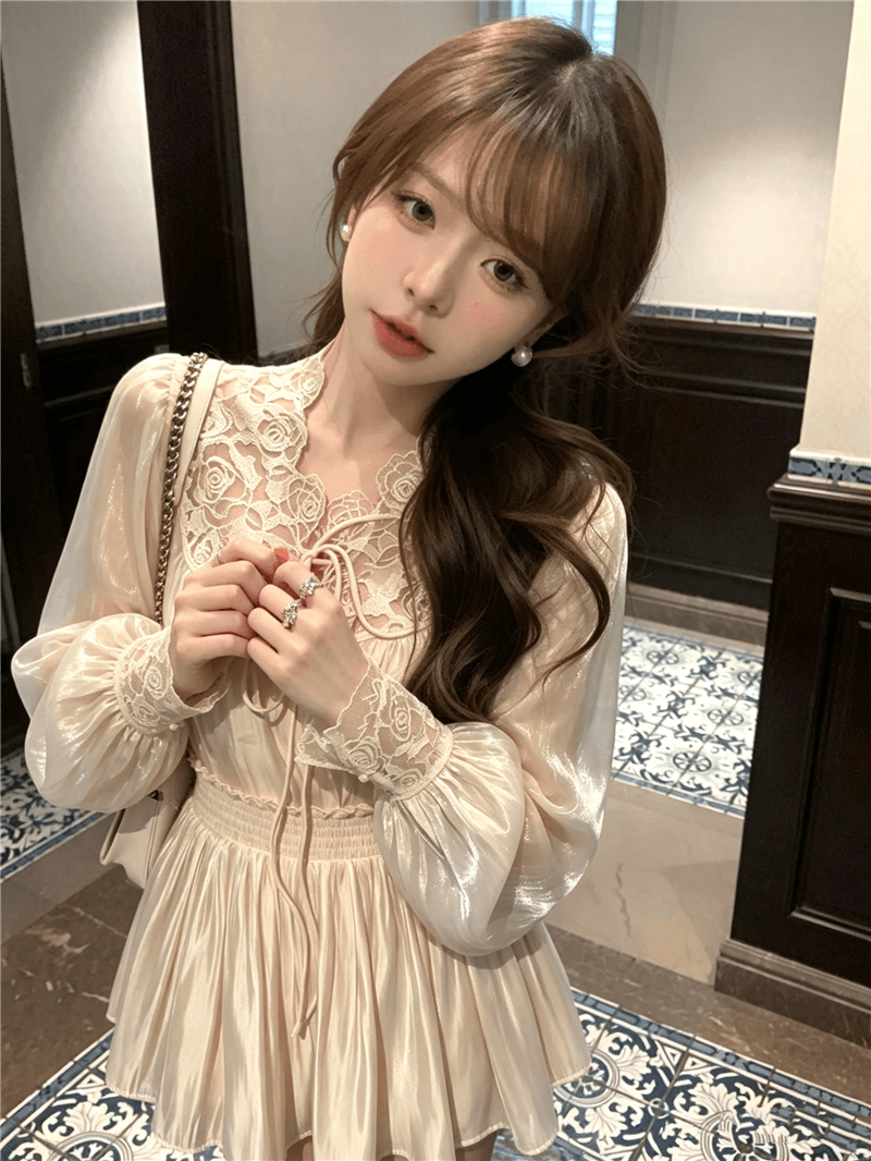 실사 정가 향기로운 백주 깃발 구슬 빛 새틴 부드러운 디자인 센스 패치워크 레이스 맨위 반신 스커트 투피스 세트 상세 이미지 8