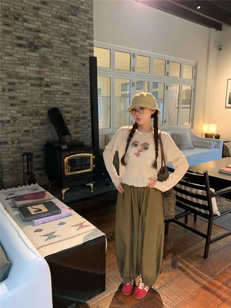 가을 켜기 새로운 한 부서 레트로 달콤함 연령 감소 다용도 하트 새끼 고양이 프린트 페이크 레이어드 긴팔 티셔츠 상세 이미지 5
