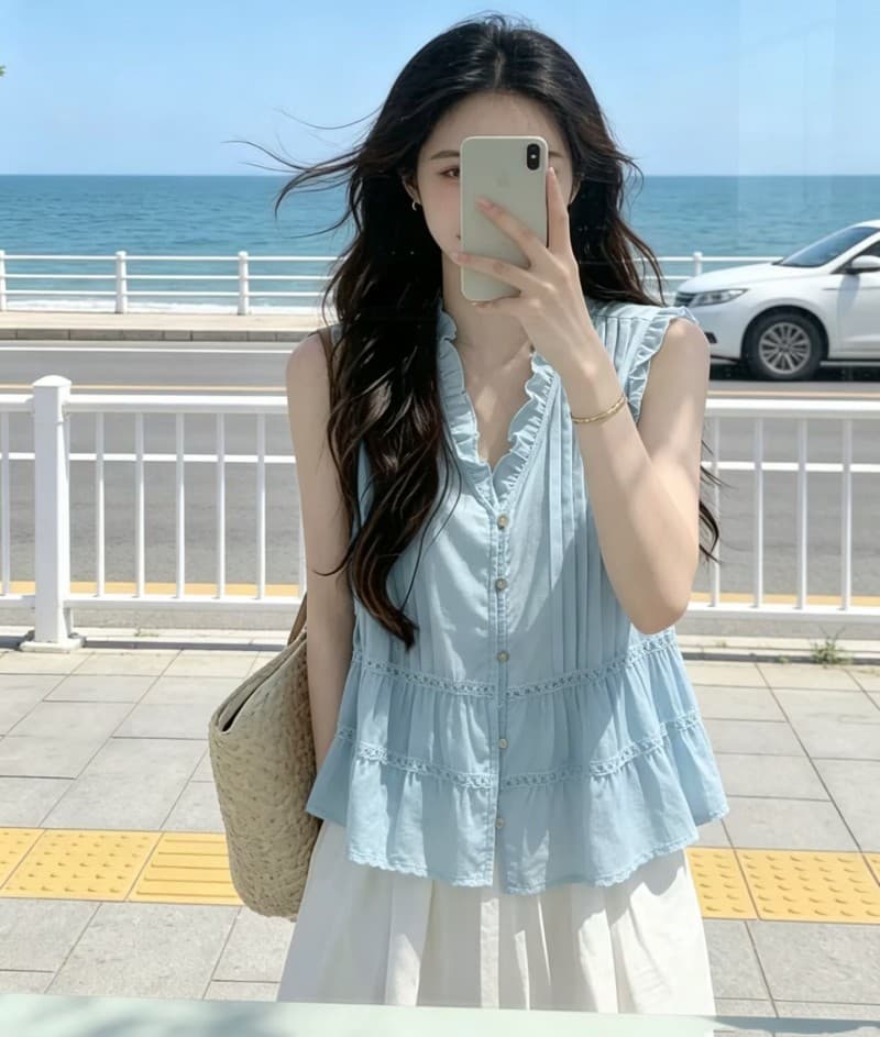 디자인 센스 무거운 작업 플리츠 홀로우 아웃 레이스 조각 여성 셔츠 여름 V넥 연령 감소 작은 날다 소매 인형 셔츠 맨위 상세 이미지 7