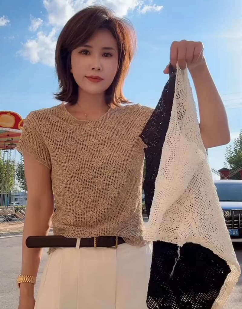 여름 얇은 스타일 여성 맨위 여성 고급 센스 통기성 홀로우 아웃 레이스 반팔 티셔츠 부드러운 다용도 연령 감소 작은 셔츠 상세 이미지 13