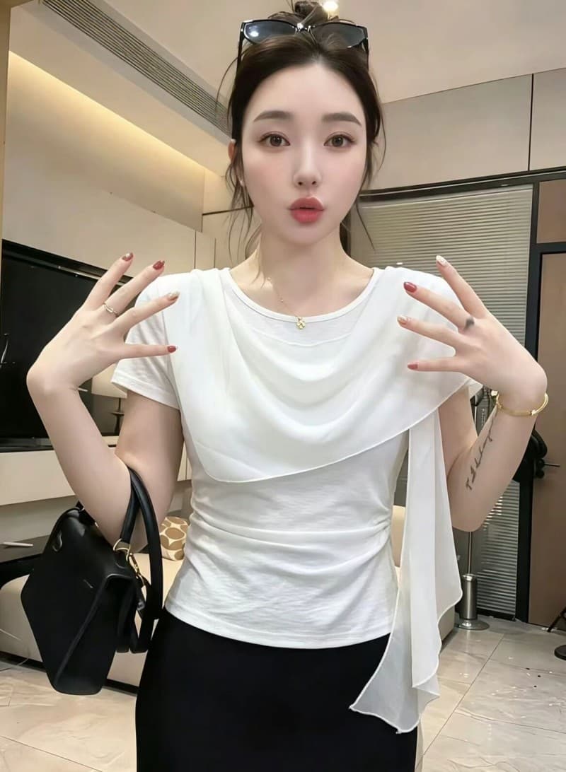 프랑스식 고유 한 아름다운 불규칙 리본 반팔 티셔츠 여성 2026 여름 새로운 작은 대중 디자인 부드러운 맨위 상세 이미지 5