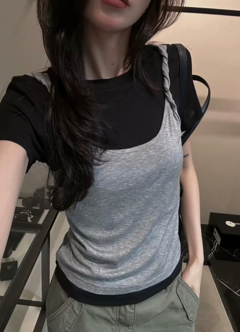 페이크 레이어드 배색 슬립 반팔 티셔츠 여성 유럽 상품 2026 여름 패션 외국 가스 몸매 가꾸기 슬림해 보이는 라운드 넥 맨위 상세 이미지 5