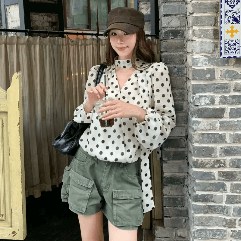 이른 가을 새로운 프랑스식 레트로 십자가 V넥 루즈핏 품격 도트 무늬 외국 가스 셔츠 패션 다용도 리본 맨위 이미지 3