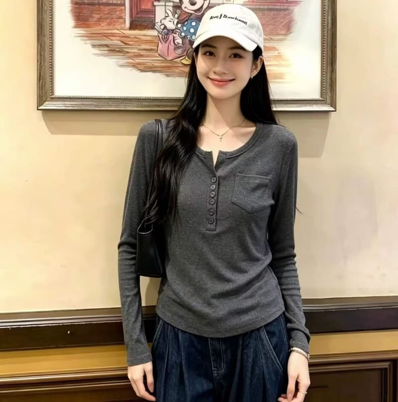 한 부서 반 개방 칼라 단추 긴팔 티셔츠 여성 2026 가을 새로운 부드러운 찹쌀 몸매 가꾸기 슬림해 보이는 인사이드 가져 가라. 만나는 맨위 상세 이미지 9
