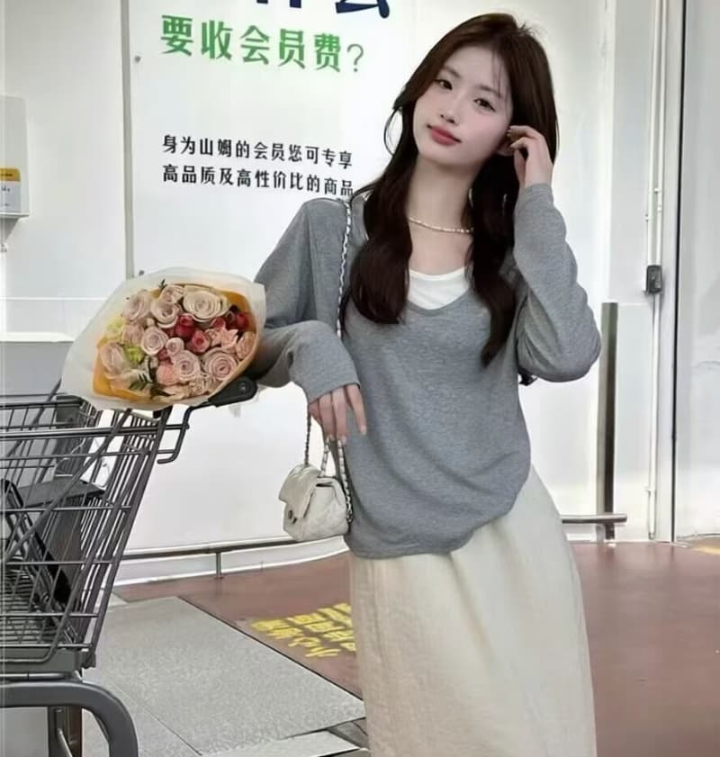 한 부서 느긋한 페이크 레이어드 배색 V넥 긴팔 티셔츠 여성 가을 새로운 루즈핏 캐주얼 느슨함 센스 만나는 맨위 상세 이미지 10